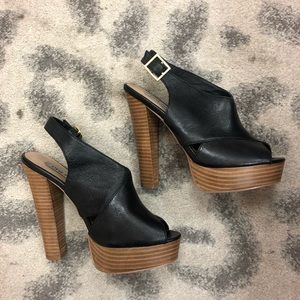 GIAA STEVE MADDEN BLACK LEATHER HEELS
